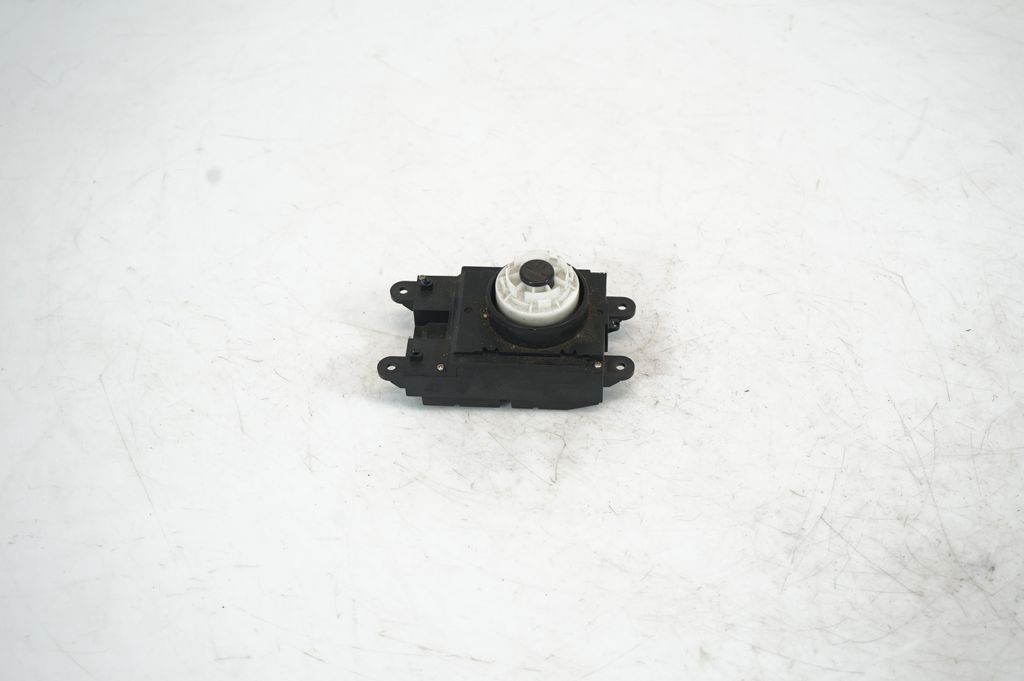 Head unit multimedia control (2)