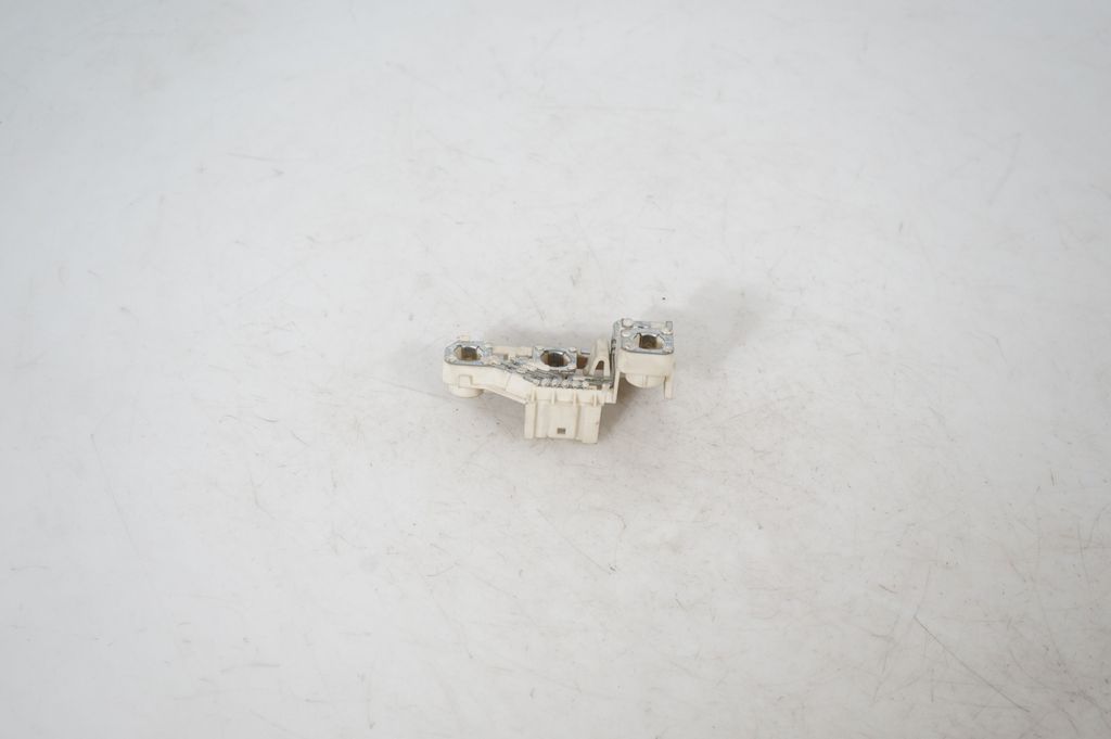 Tail light bulb cover holder (3)