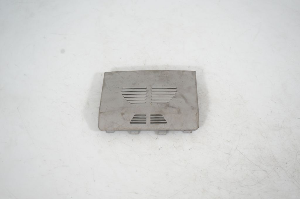 Trunk/boot side trim panel