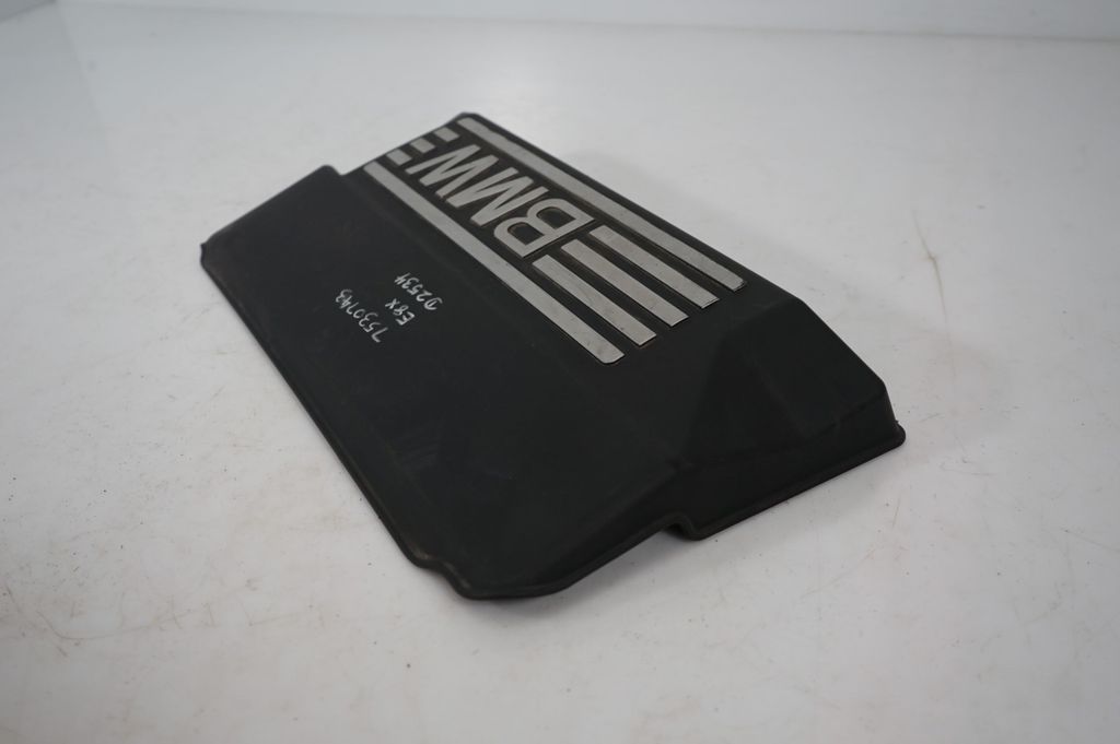 Engine cover (trim) (6)