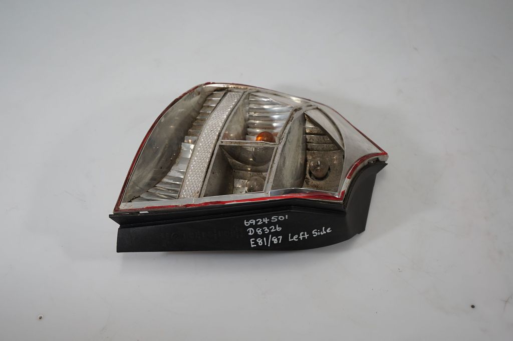 Rear/tail lights (2)