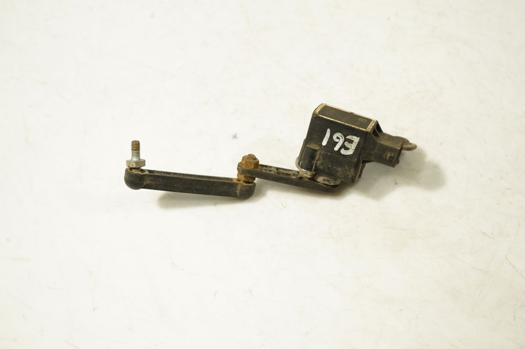 Headlight/headlamp level sensor (2)