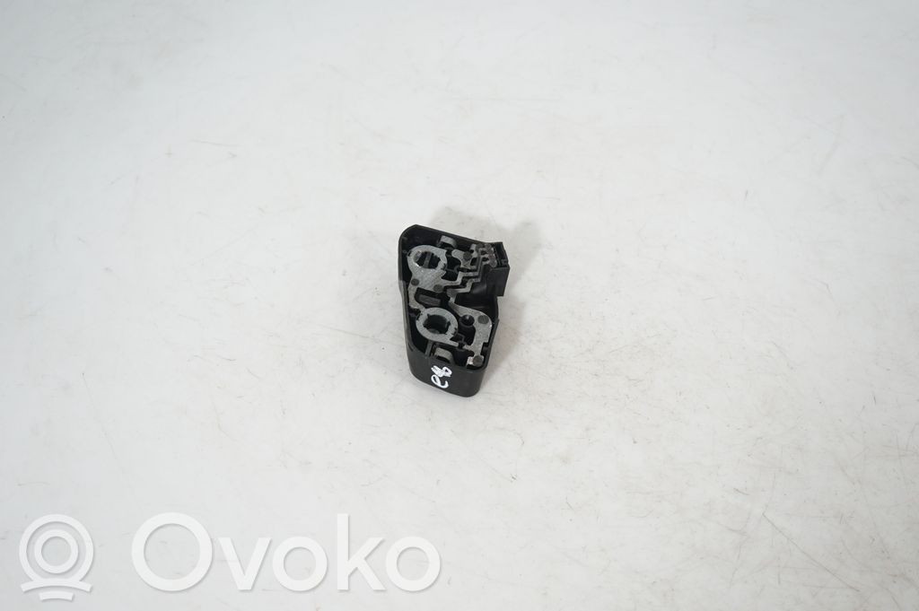 Tailgate rear/tail lights (4)