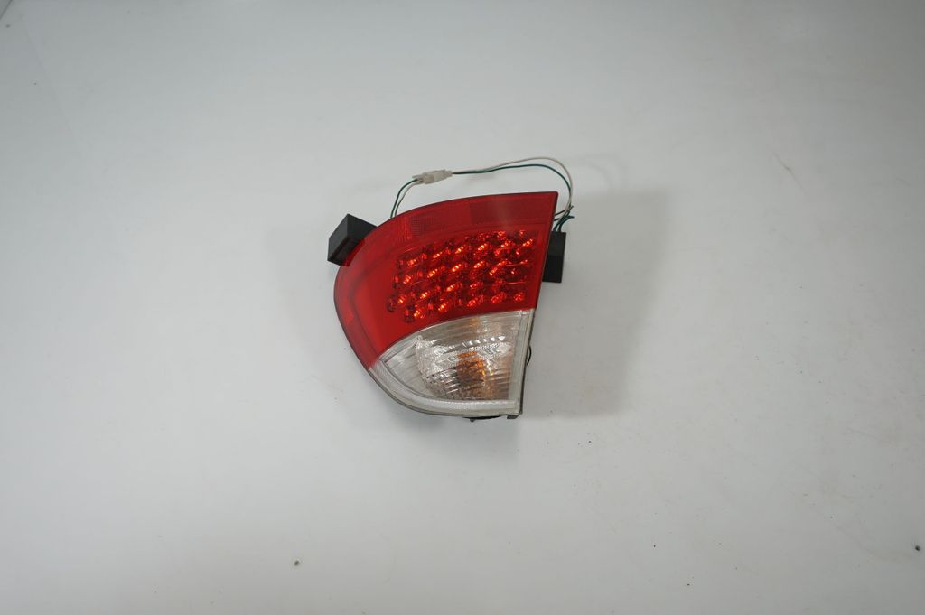 Rear/tail lights (3)