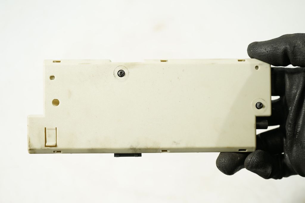 Aerial antenna amplifier (10)