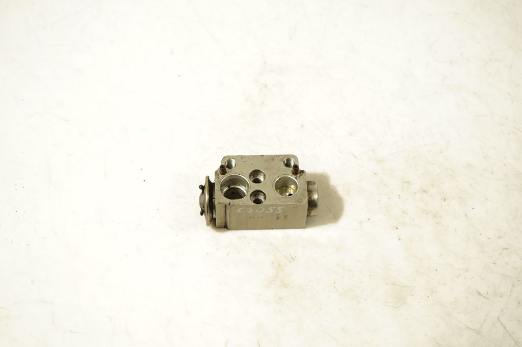 Air conditioning (A/C) expansion valve (3)