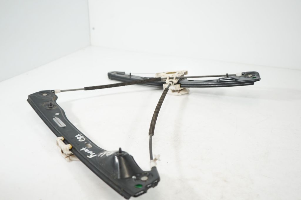 Front door window regulator with motor (6)