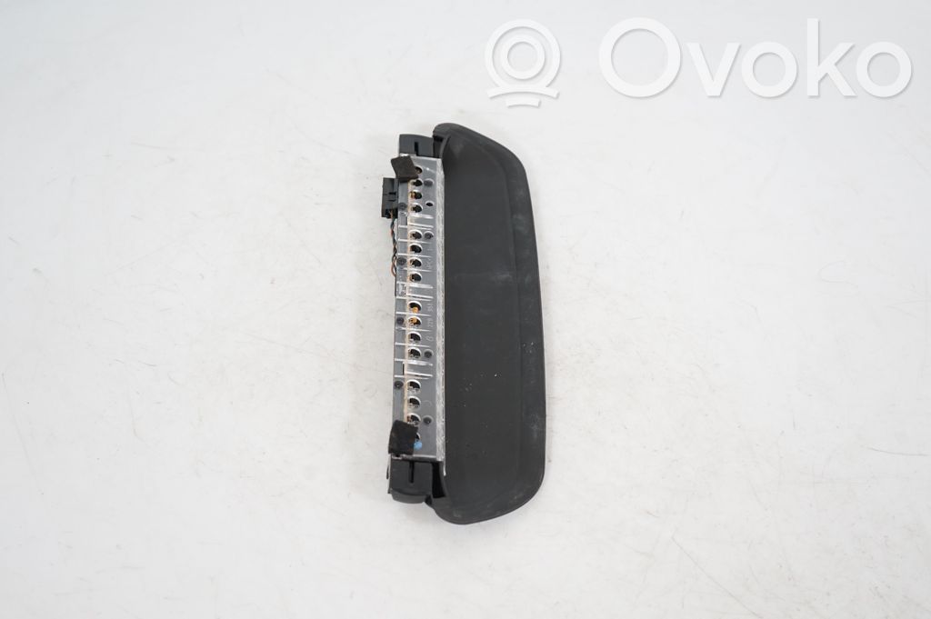 Third/center stoplight (4)