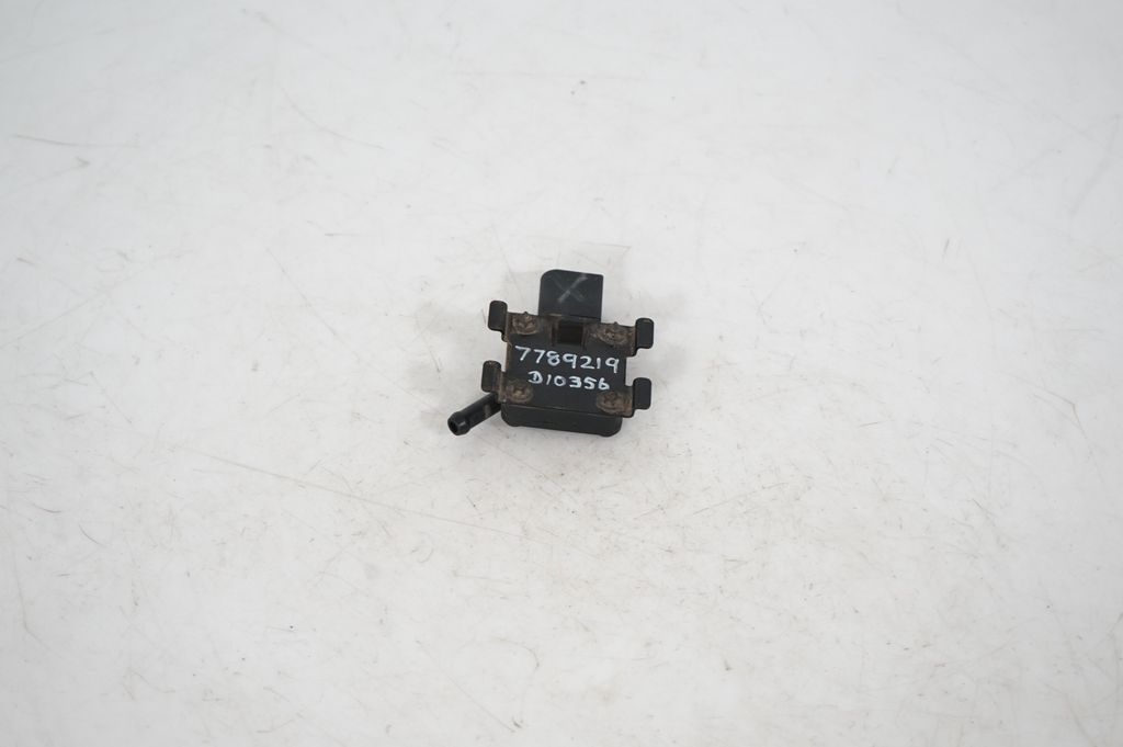 Exhaust gas pressure sensor (5)