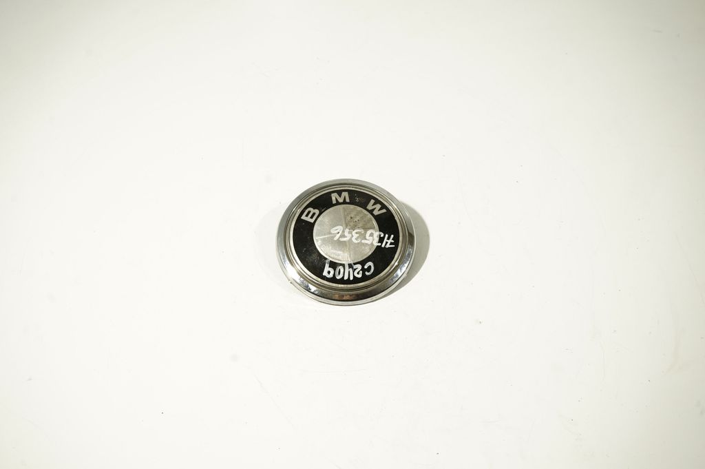 Manufacturers badge/model letters (5)