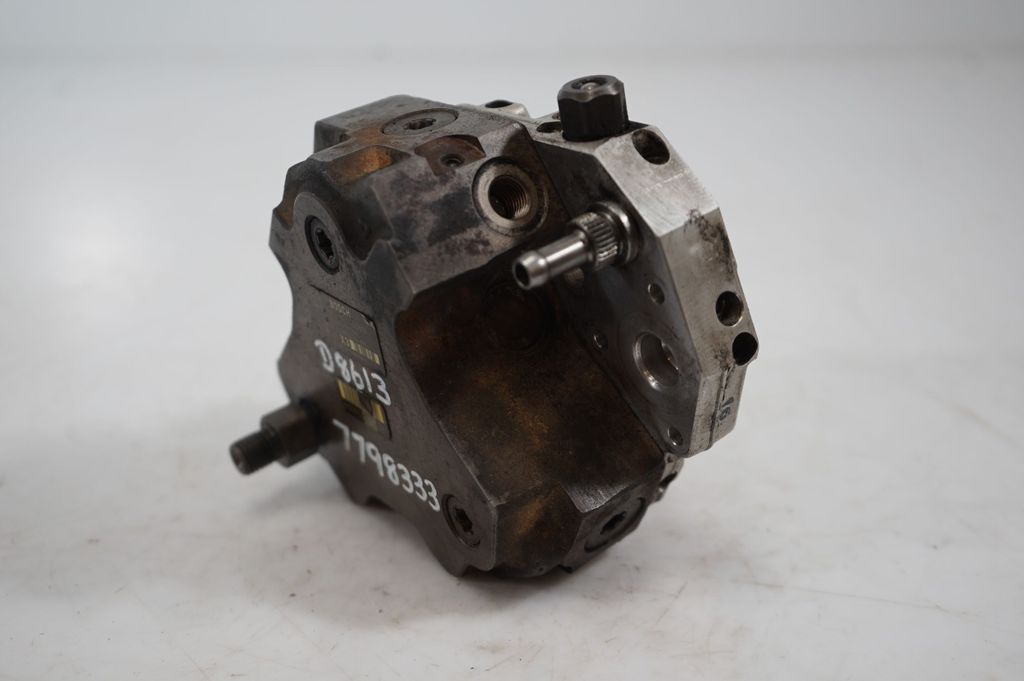 Fuel injection high pressure pump (8)
