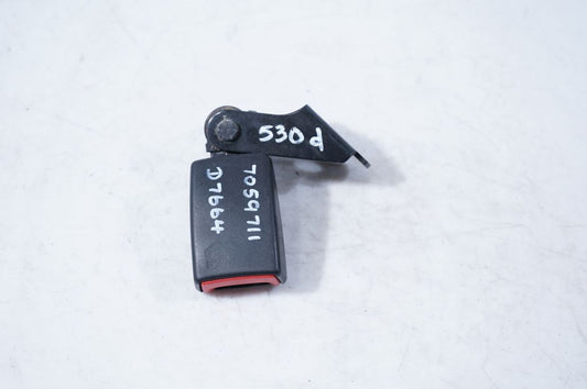 Rear seatbelt buckle