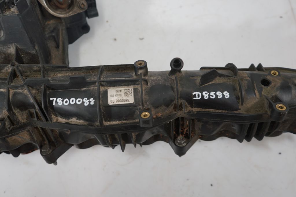 Intake manifold (10)