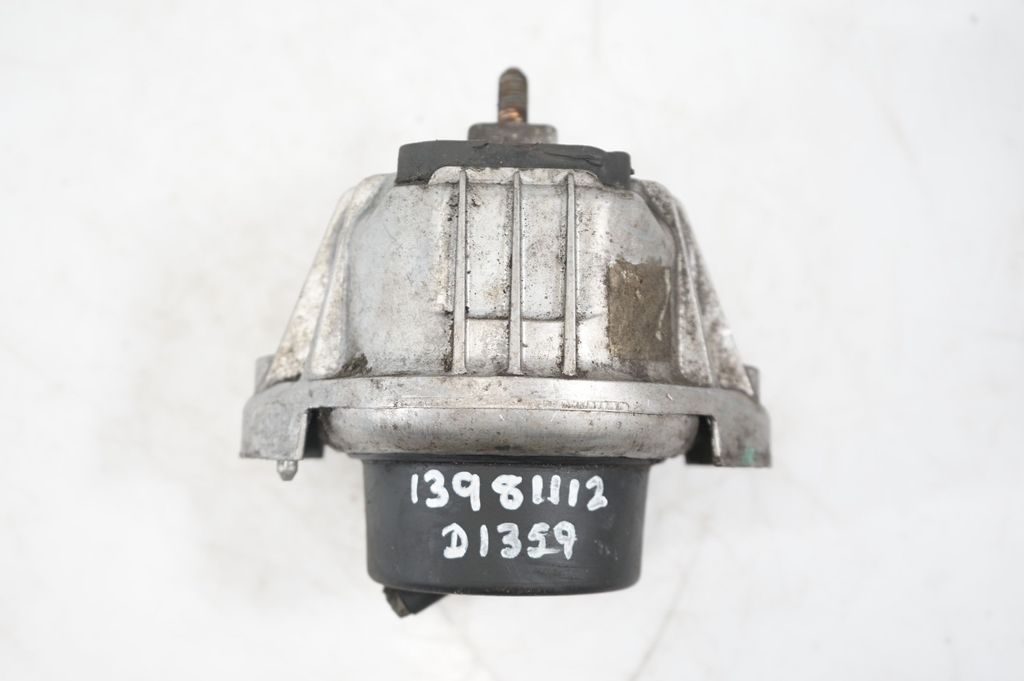 Engine mount bracket (8)