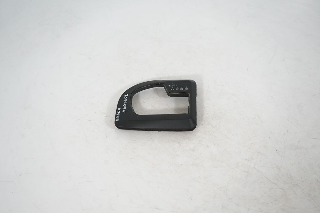 Gear shifter surround trim plastic (2)