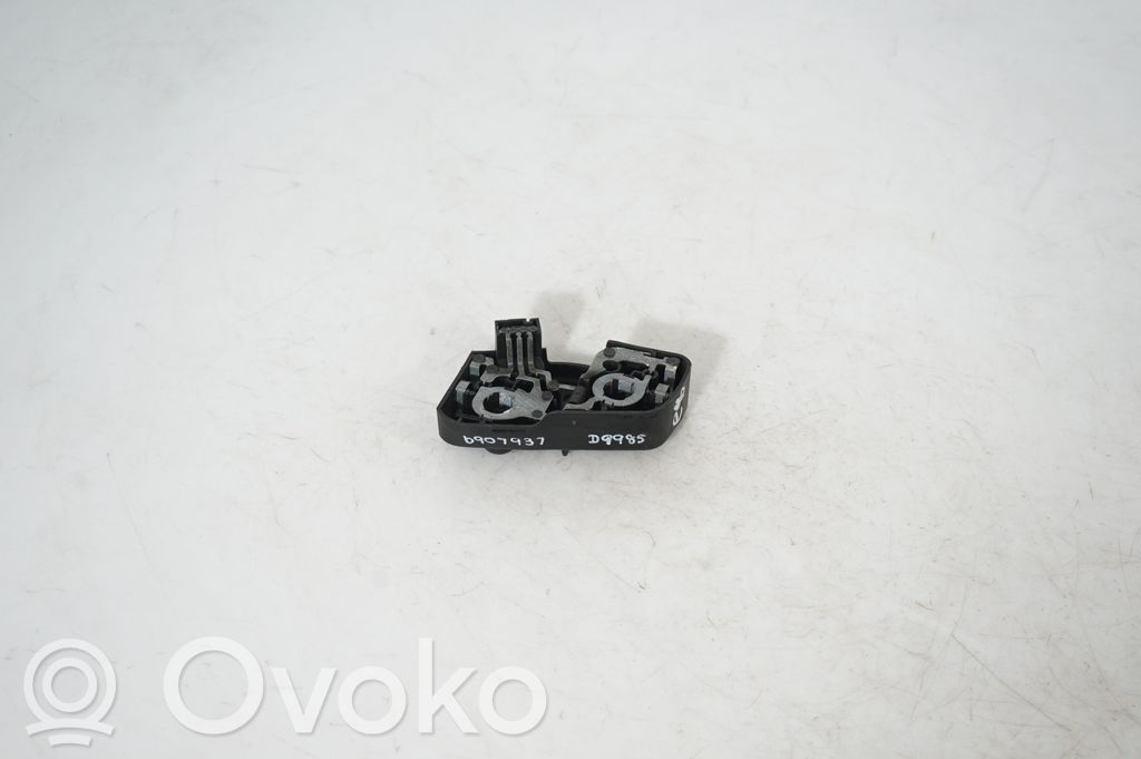 Tailgate rear/tail lights (3)