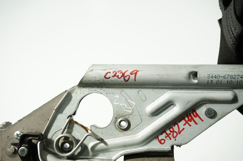 Handbrake/parking brake lever assembly (10)