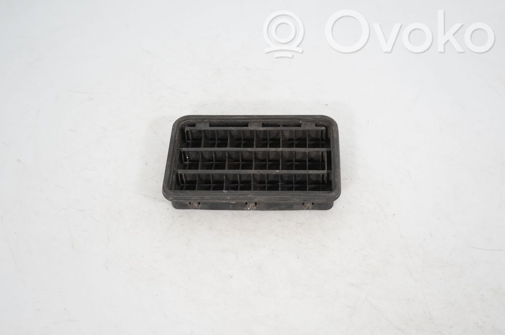 Quarter panel pressure vent (3)