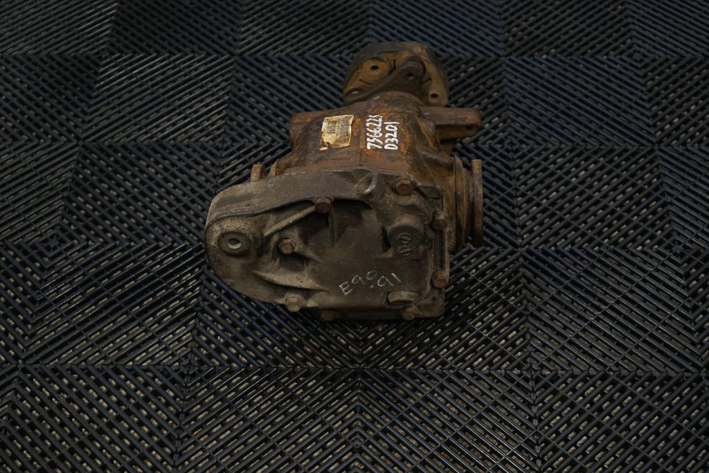 Rear differential (2)