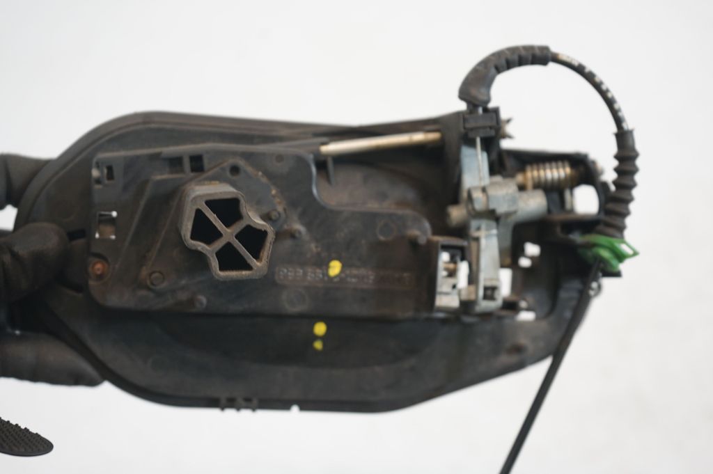 Front door exterior handle (6)