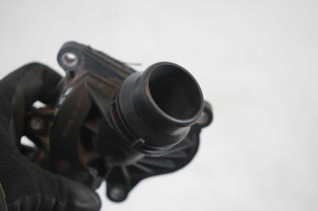 Thermostat/thermostat housing (7)