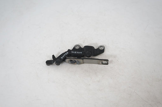 Engine bonnet/hood hinges