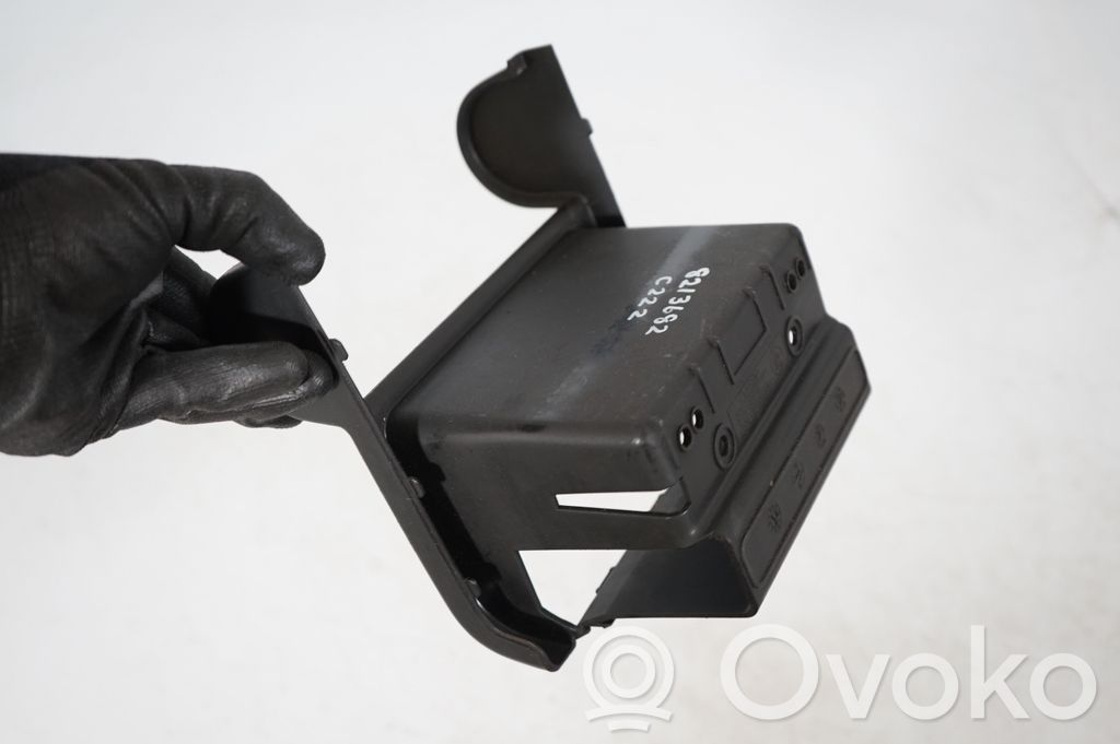 Other center console (tunnel) element (7)