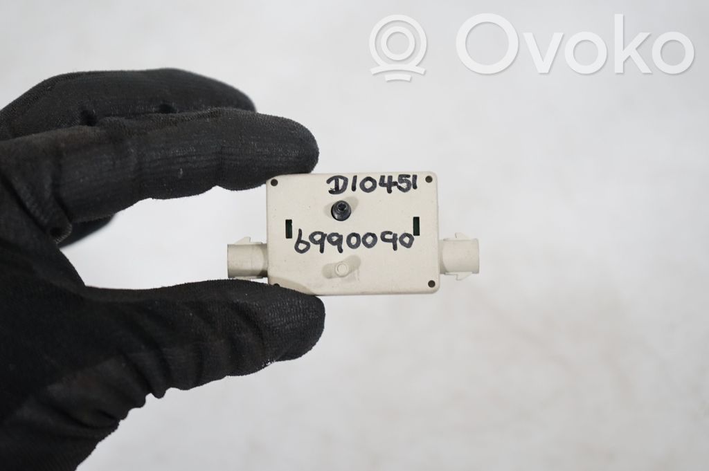 Aerial antenna amplifier (10)