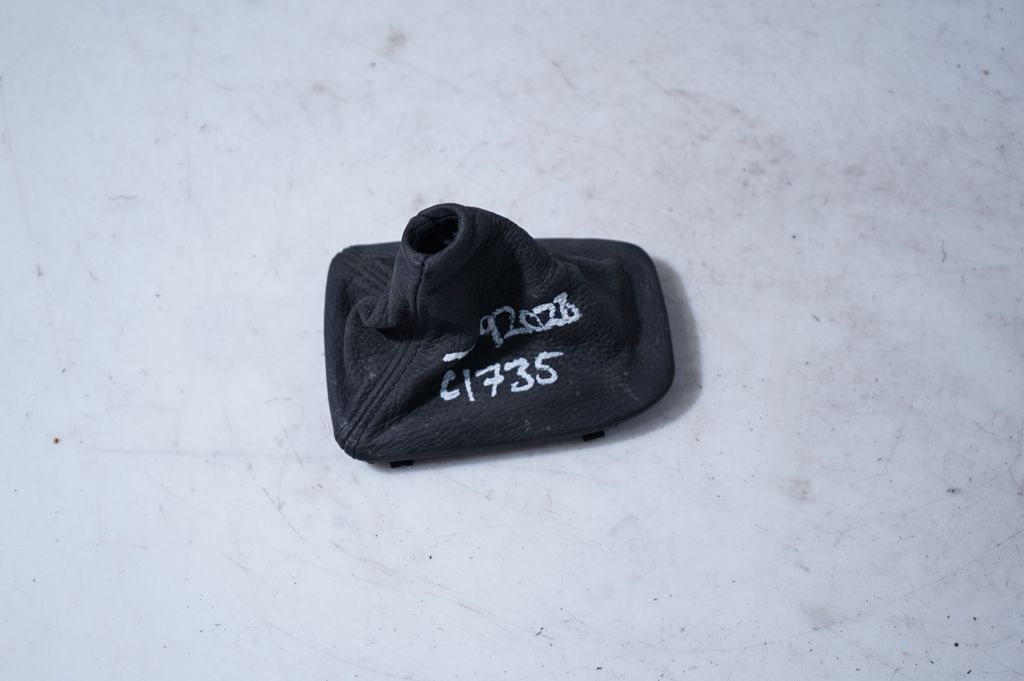 Gear lever shifter trim leather/knob