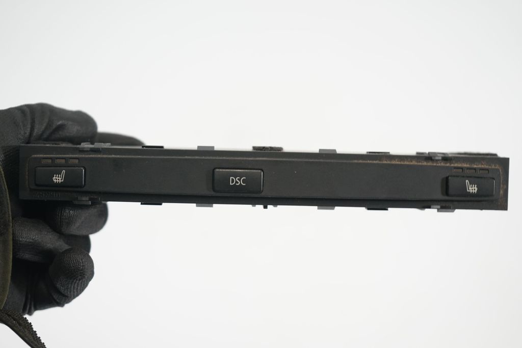 Seat heating switch (6)