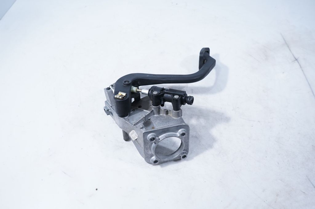 Brake pedal (6)