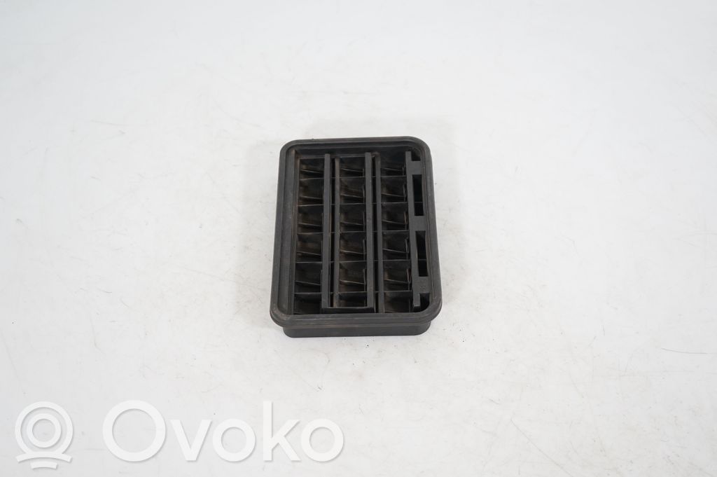 Quarter panel pressure vent (4)