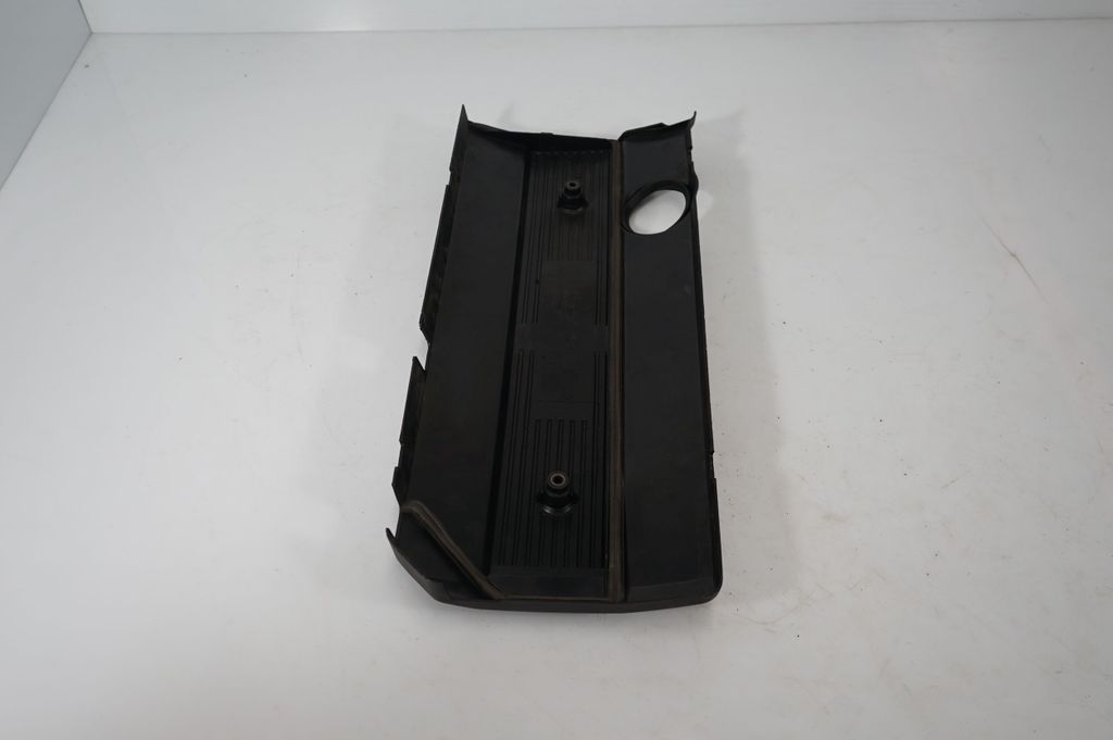 Engine cover (trim) (5)