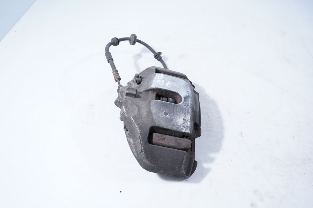 Front brake caliper (4)