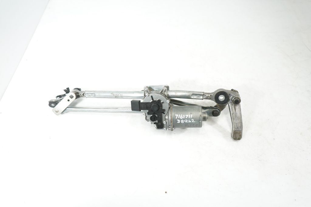 Front wiper linkage and motor