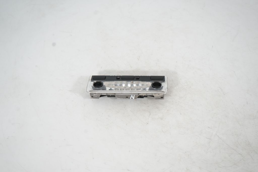 Front seat light (3)