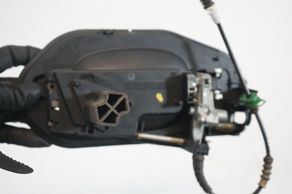 Rear door exterior handle (6)