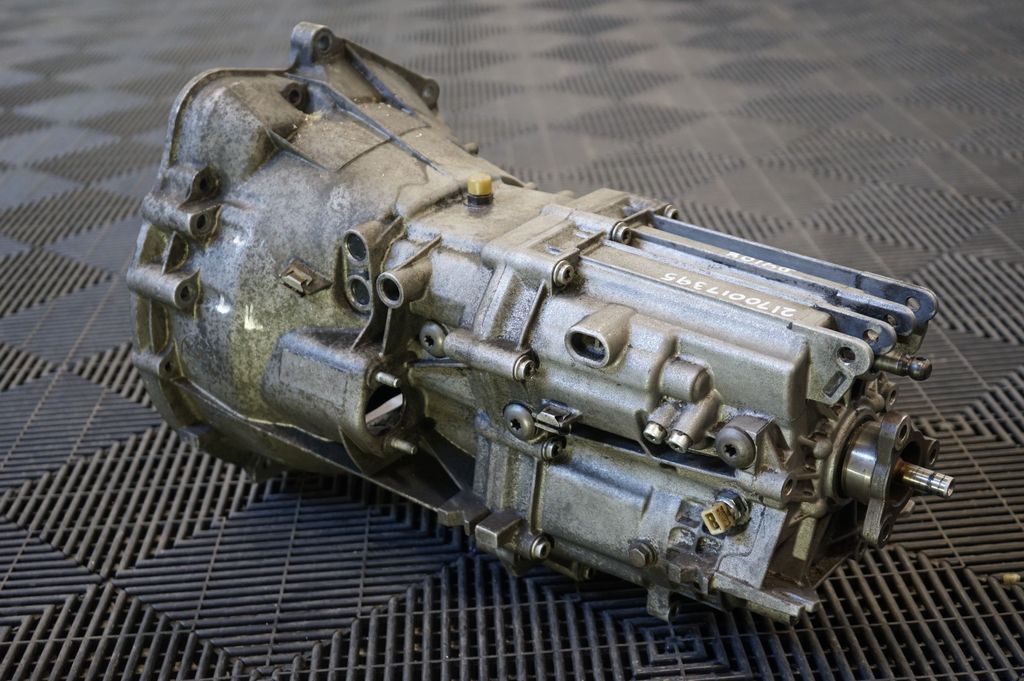 Manual 6 speed gearbox (5)