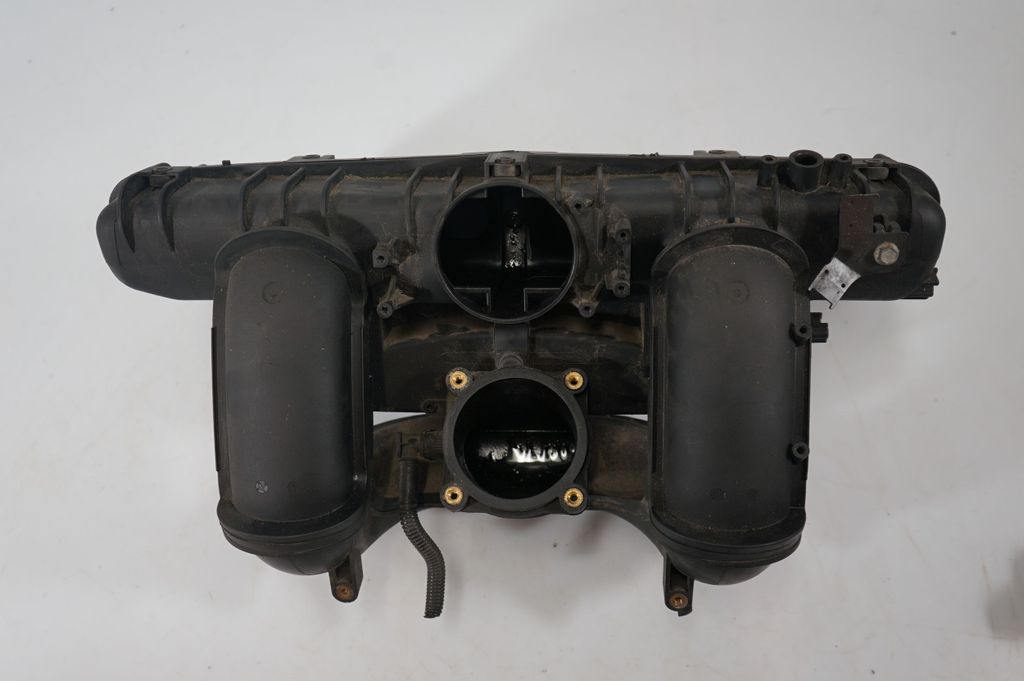 Intake manifold (6)