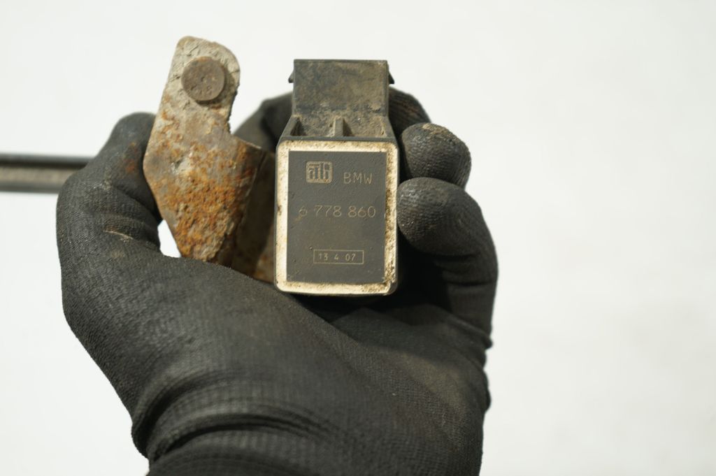 Headlight/headlamp level sensor (8)