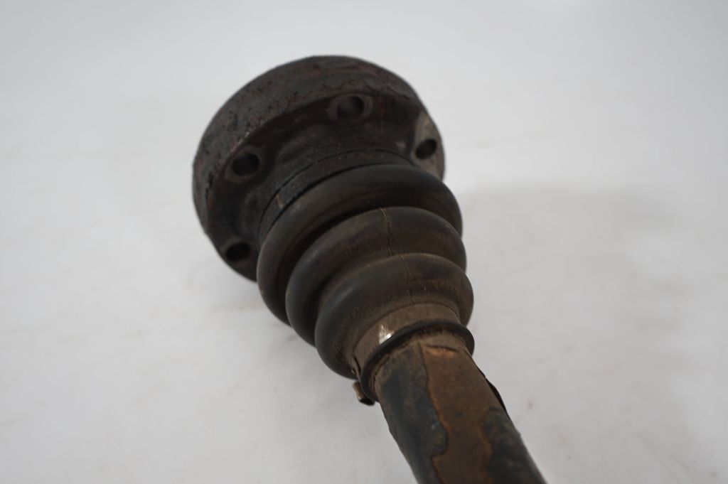 Rear driveshaft (6)