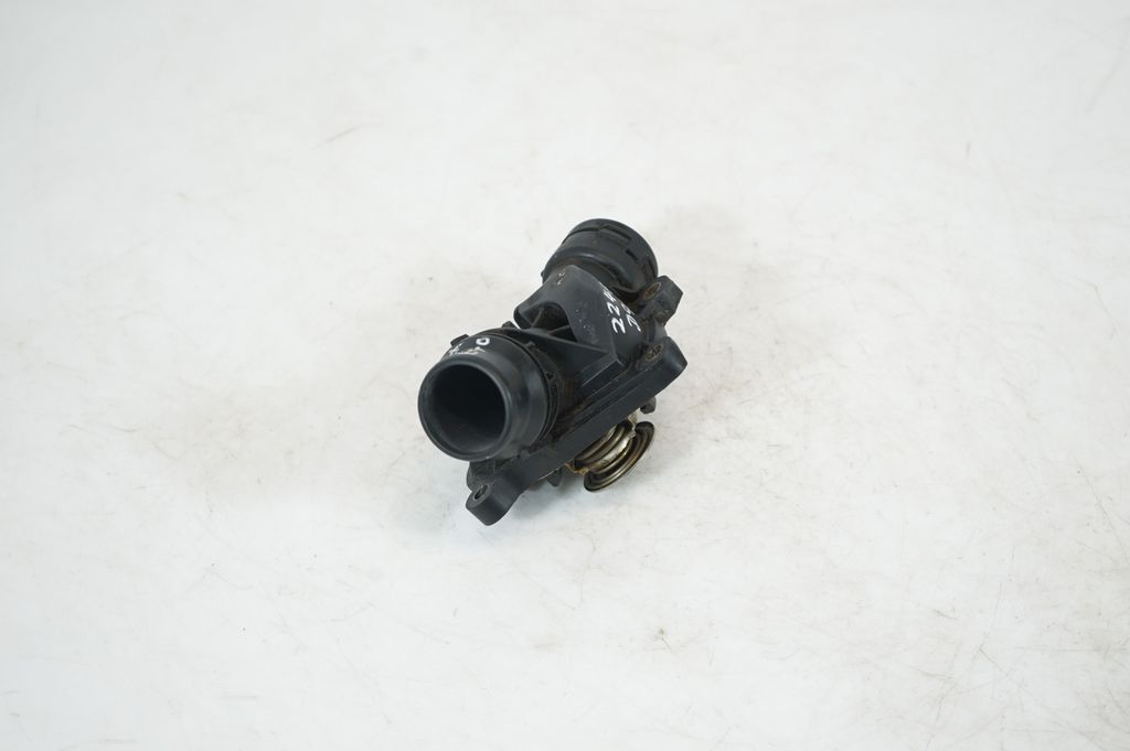 Thermostat/thermostat housing (4)