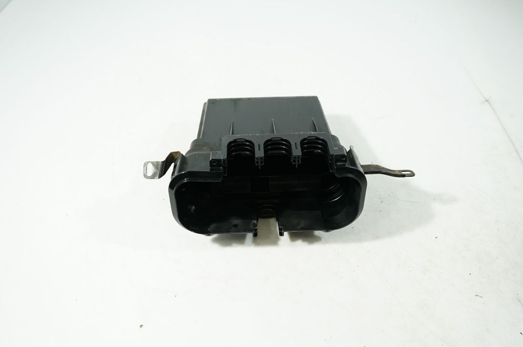 Other engine bay part (6)