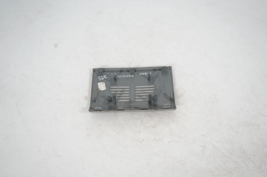 Trunk/boot side trim panel (4)