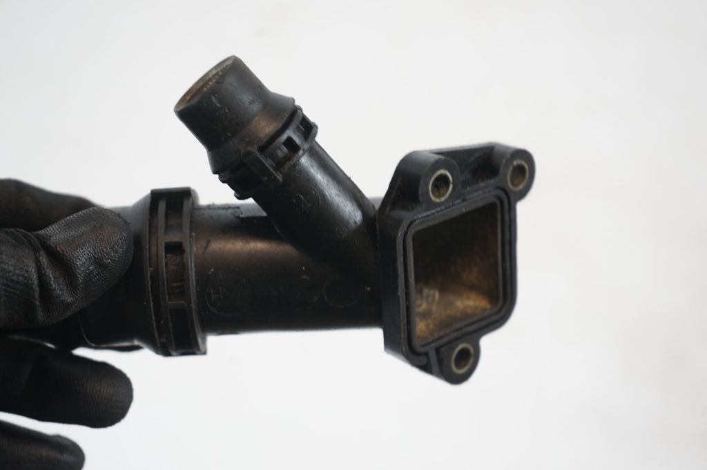 Engine coolant pipe/hose (6)