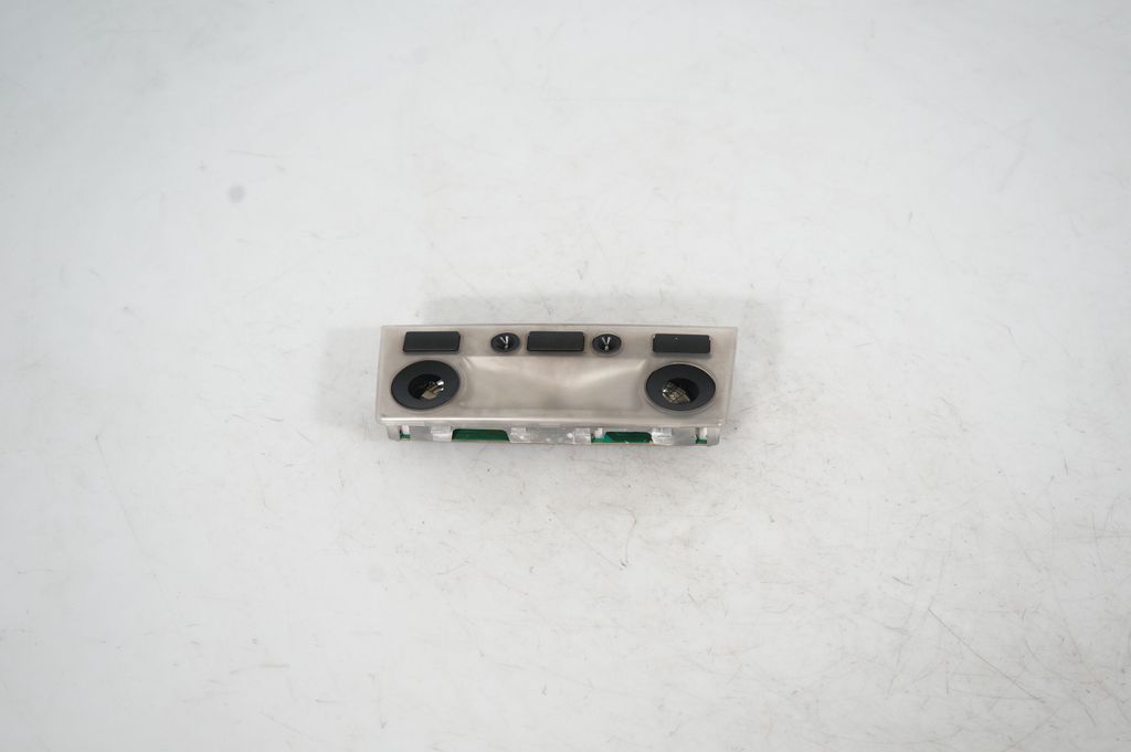 Front seat light (3)