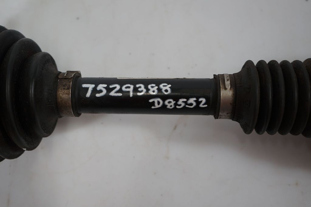 Front driveshaft (9)