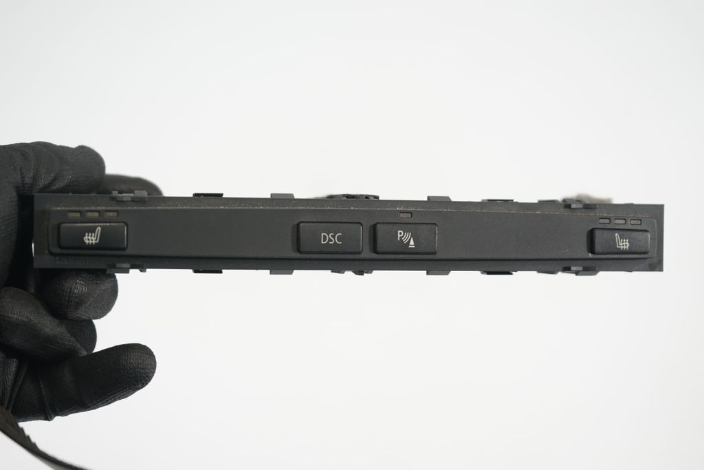 Seat heating switch (6)