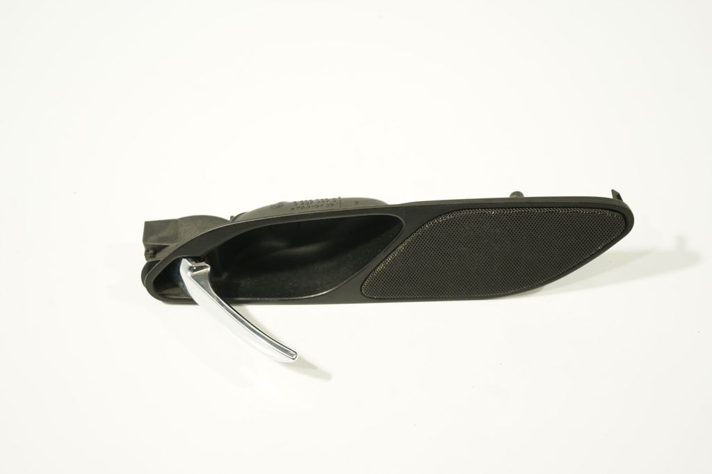 Front door interior handle (6)