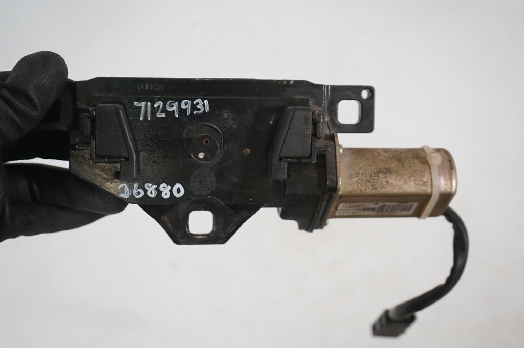 Tailgate/trunk/boot lift motor (7)